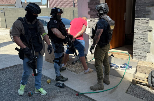 Polícia zadržala medzinárodne hľadaného Slováka. Na muža bol vydaný európsky zatýkací rozkaz