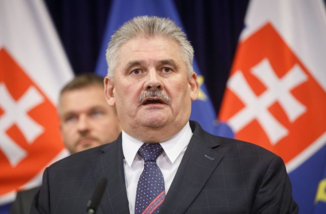 Medzi Ficom a Pellegrinim nie je podľa Richtera žiadna vojna a vyjadril sa aj k preferenciám Smeru