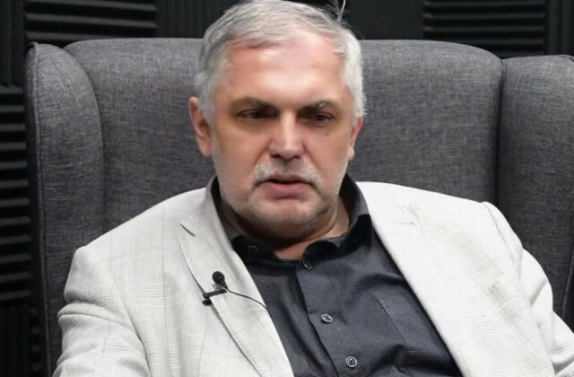Michelko: Na pôde verejnoprávnej televízie sa má diskutovať o všetkých relevantných veciach, a nie o tom, či je Zem plochá – VIDEO