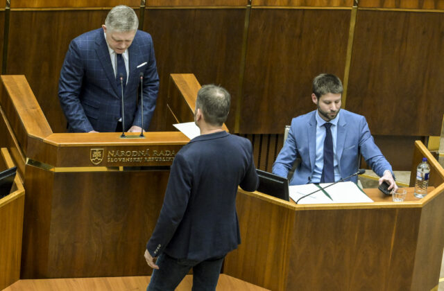 Voľby by vyhralo Progresívne Slovensko, ale bez Matoviča by vládu nezostavilo. Hlas-SD je v prieskume za Republikou