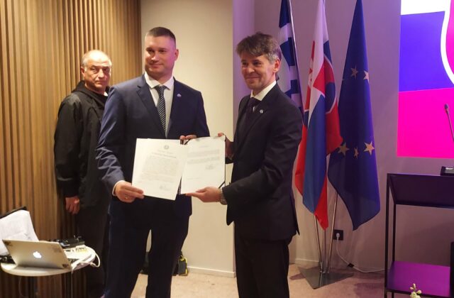 Slovensko posilňuje ekonomickú spoluprácu s Gréckom, otvorili honorárny konzulát v Solúne – FOTO