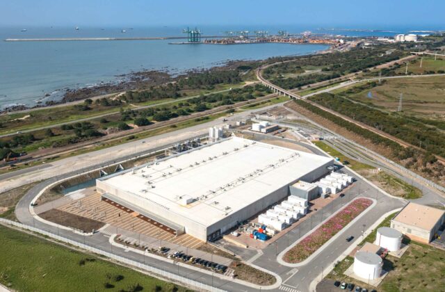 Schneider Electric zabezpečuje technológie pre jedno z najväčších AI dátových centier v Európe