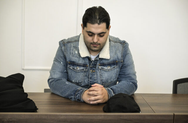 Bývalý zamestnanec petržalského miestneho úradu skončil vo väzbe, súd vyhovel sťažnosti prokurátora – FOTO