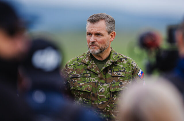 Pellegrini: Armáda musí byť vybavená najlepšie, ako sa dá. Aj kvôli skúsenostiam z Ukrajiny – VIDEO