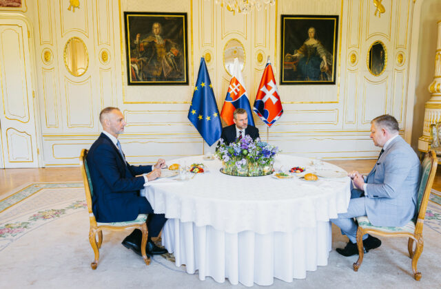 Pellegrini sa stretol s Ficom a Rašim, prediskutovali otázky domácej aj zahraničnej politiky