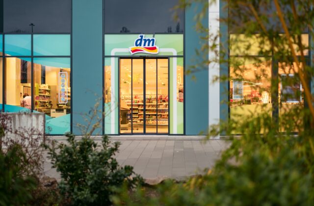 Prvá spoločná správa o trvalej udržateľnosti zo všetkých štrnástich krajín dm