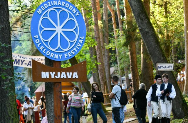 Na Medzinárodnom folklórnom festivale Myjava 2025 sa predstaví takmer 2000 účinkujúcich, chýbať nebude ani jarmok či koštovka páleného