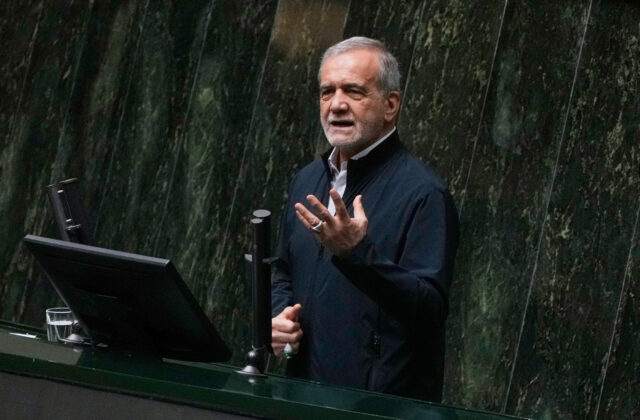 Iránsky prezident Masúd Pezeškian vyhlásil, že nezastaví jadrovú činnosť