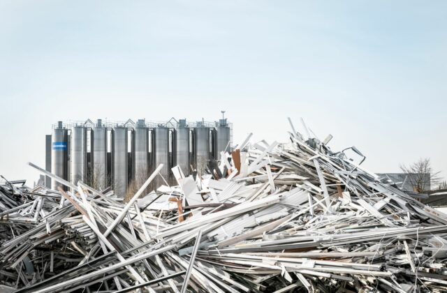 Deceuninck získava svoju prvú certifikáciu RecyClass za použitie recyklovaného PVC a obnovuje aj označenie produktu VinylPlus®