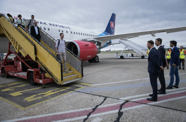 Slovensko pokračuje v evakuačných letoch z Blízkeho východu, celkovo prepravilo už 248 osôb