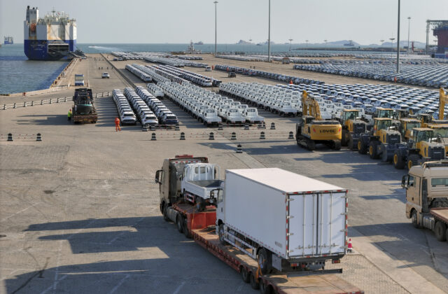 Peking potvrdil, že s USA dosiahol rámce obchodnej dohody