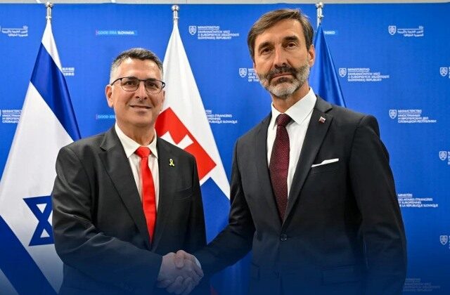 Blanár sa stretol s izraelským ministrom Saarom, diskutovali o posilňovaní spolupráce aj situácii na Blízkom východe – VIDEO