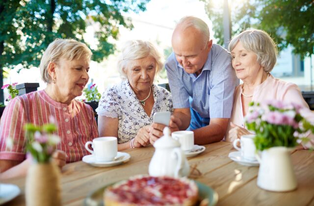 Únia miest Slovenska podporuje aktívne starnutie seniorov