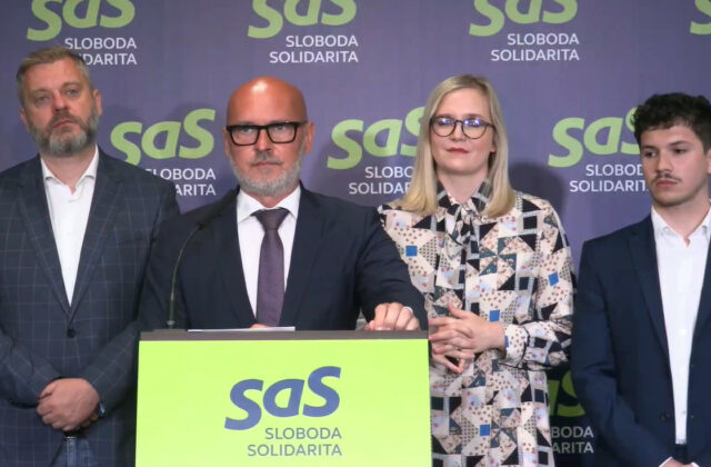 Fico musí podľa SaS zahlasovať za protiruské sankcie, chytil sa do vlastnej pasce – VIDEO