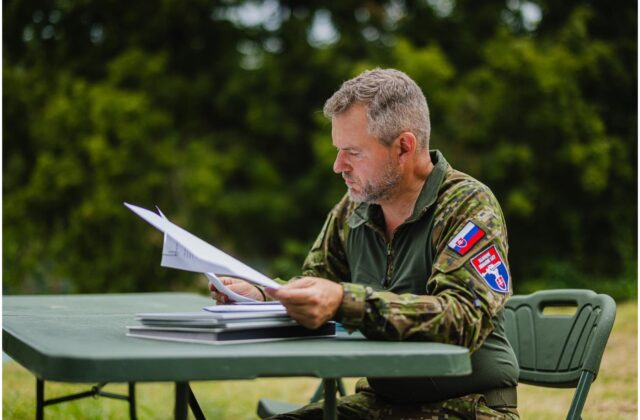 Pellegrini na výcviku prijal námestníka generálneho tajomníka NATO, zaujal ho projekt Národných obranných síl – VIDEO