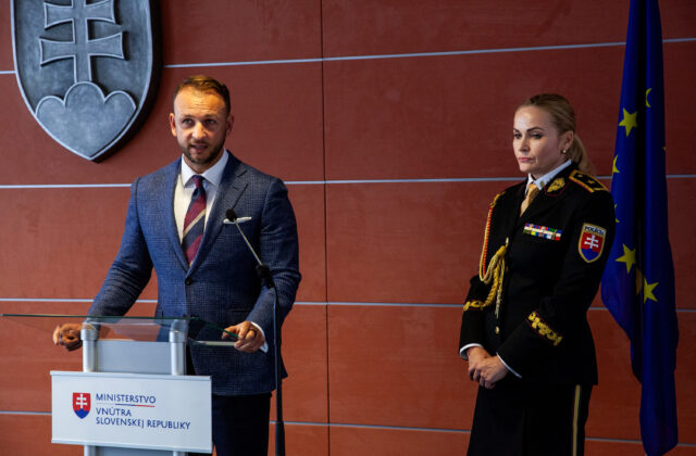 Šutaj Eštok sa vyjadril k zásahu v Dnipre, kritizoval českú tajnú službu za zverejnenie informácie o ruskej stope – VIDEO