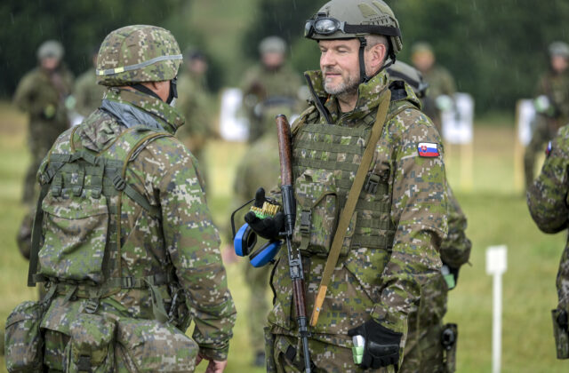 Pellegrini priznáva, že výcvik je fyzicky aj psychicky náročný. Kaliňák už dostal aj trest – VIDEO, FOTO