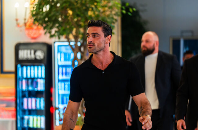 Výhercovia súťaže HELL zažili večeru s hercom Michele Morrone-m v Taliansku