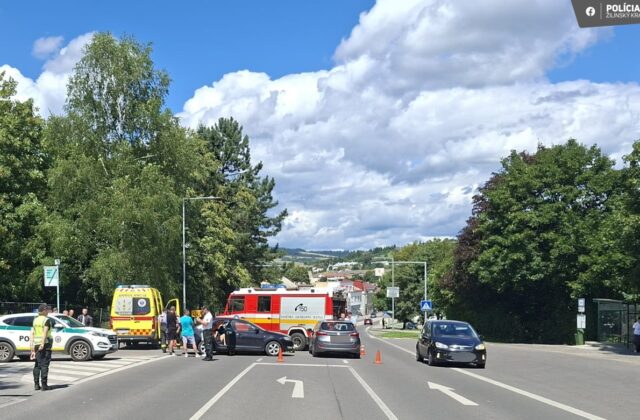 V Čadci sa zrazil motocykel s autom, 54-ročný motocyklista nehodu neprežil – FOTO