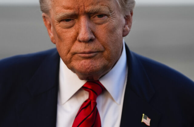 Trump pohrozil Indii podstatným zvýšením ciel pre jej nákupy ruskej ropy