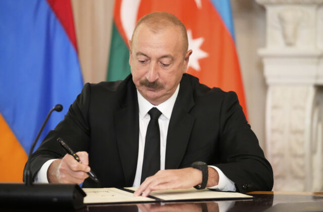 Azerbajdžan poskytol Ukrajine pomoc 2 milióny dolárov, uvažuje aj o dodávkach zbraní