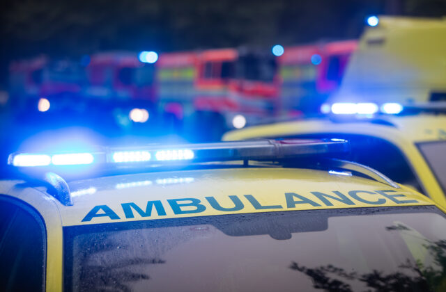 Chemičkou v Pardubiciach otriasol výbuch, traja ľudia sú vážne zranení