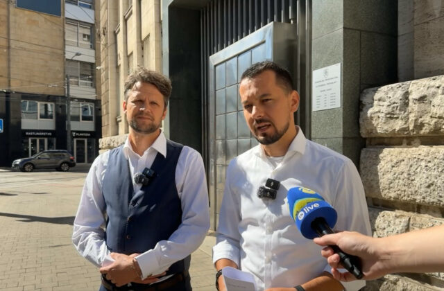 Štátny prevrat ako odpoveď na všetko, Demokrati podali trestné oznámenie za šírenie poplašnej správy – VIDEO