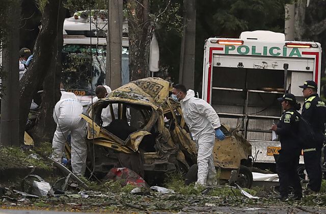 Výbuch bomby v Kolumbii pred vojenskou leteckou školou zabil najmenej päť ľudí