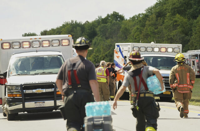 Pri nehode turistického autobusu v USA zomrelo päť ľudí