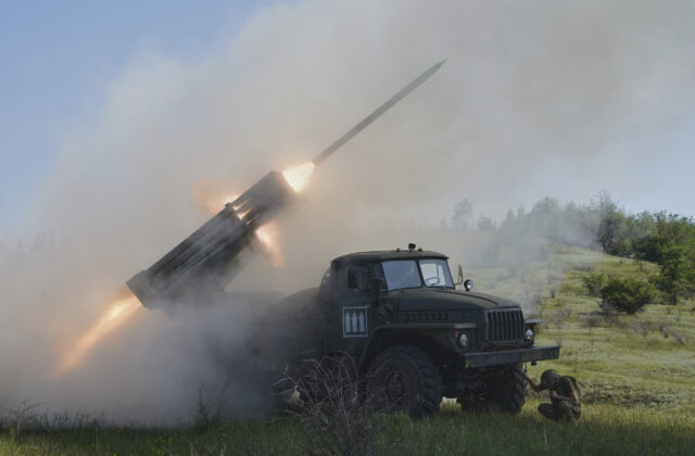 Rusko za uplynulý týždeň stratilo ďalších viac 6-tisíc vojakov a stovky kusov techniky