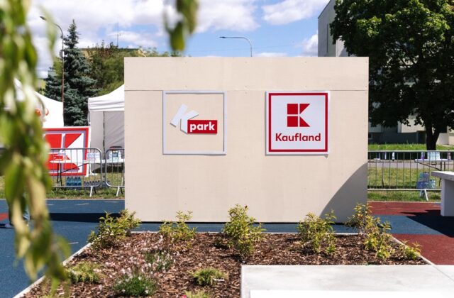 Kaufland, ktorý oslavuje 25 rokov, priniesol na Slovensko už 25 K Parkov: jubilejný otvoril v Partizánskom