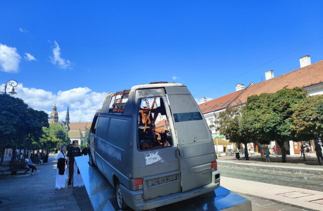 Sanitka Oksana z Ukrajiny je vystavená v metropole východu, Košičania ju môžu vidieť do septembra – FOTO