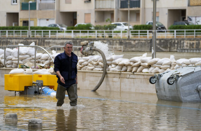 Chorvátsku Istriu zasiahla extrémna búrka, záplavy narušili dopravu