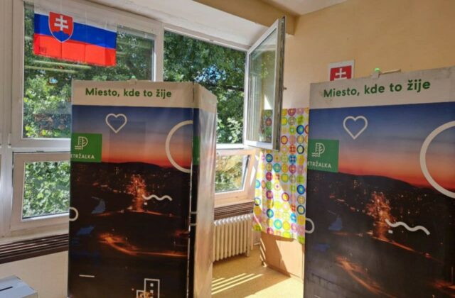 Petržalka si volí nového starostu, kandidátmi sú Hrčka a Mravec