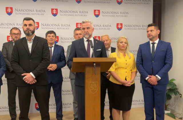 Generálna prokuratúra by mala preveriť, či Naď neohrozil bezpečnosť Slovenska, vyhlásil Gašpar – VIDEO