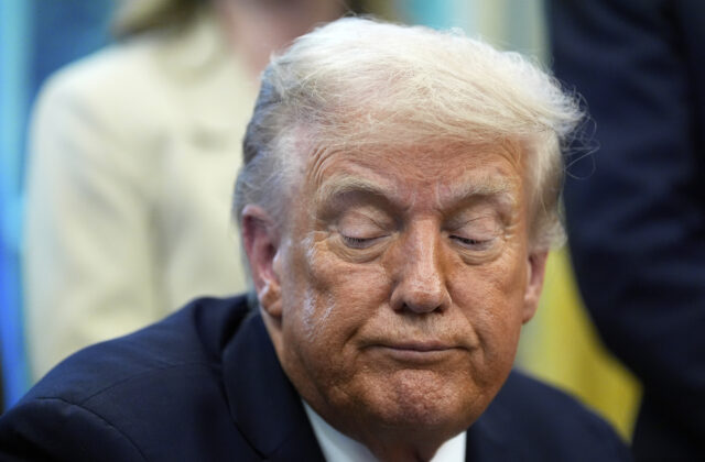 Trump po dlhom zdráhaní označil Rusko za agresora