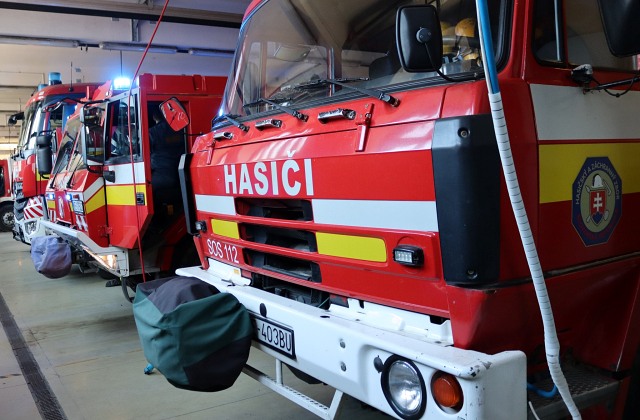 Jar prináša zvýšené riziko požiarov, hasiči varujú pred vysokými pokutami aj rizikom požiarov – FOTO