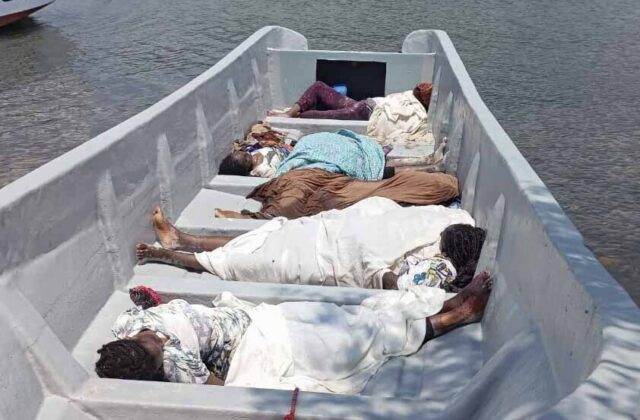 Migrantov na pašeráckej lodi zabíjali pre podozrenie z čarodejníctva