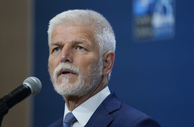 Incidenty v Európe pribúdajú. Český prezident Pavel hovorí, že zostrelenie ruského lietadla môže byť jediným riešením