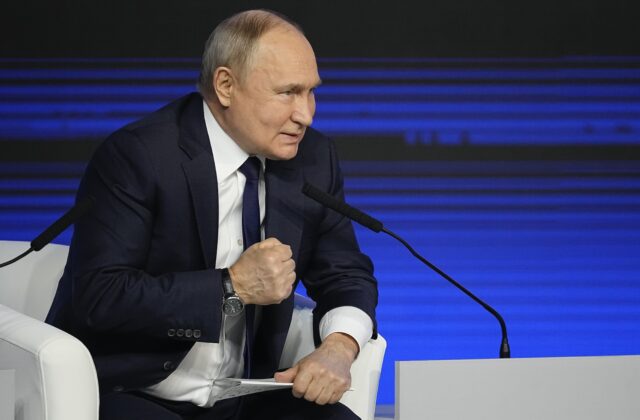 Zasiahli drony Putinove dače pri Jalte na Kryme?