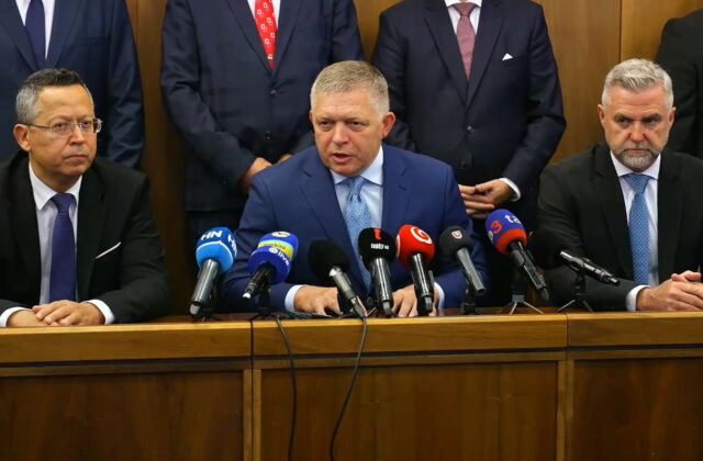 Upratali sme špinu po Matovičovi, Hegerovi a Ódorovi, opozícia podľa Fica ušla z hlasovania o konsolidácii – VIDEO