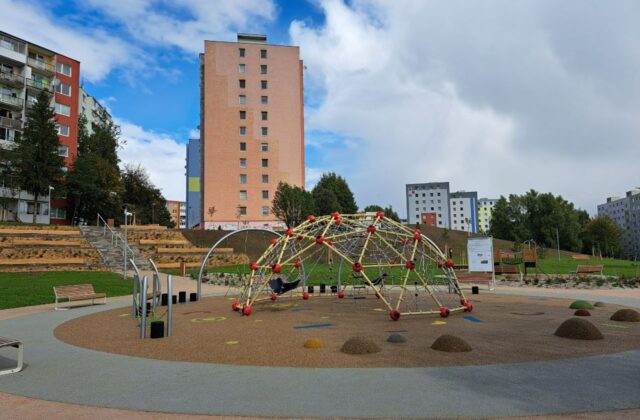 Nový park v Poprade je hotový, v budúcom roku čaká mesto rekonštrukcia námestia – VIDEO, FOTO