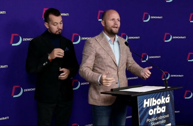 Kvasnica z Demokratov sa bude po útoku liečiť do 14 dní. Fico aj Šutaj Eštok sú však ticho, tvrdí Naď – VIDEO