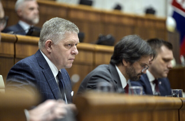 Kaliňák potvrdil plnú podporu Ficovi, na čele Smeru nemá podľa ministra obrany konkurenciu