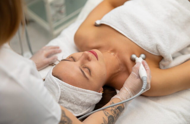 Najkrajším jesenným doplnkom je krásna pleť. Stavte v jej starostlivosti na odborníkov