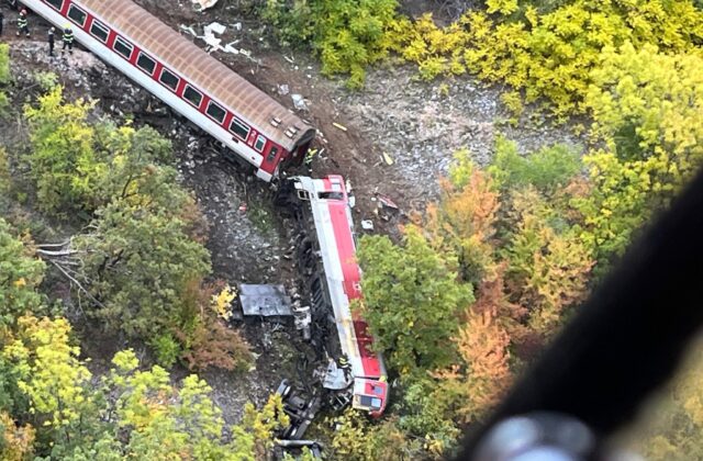 Prečo sa zrazili vlaky pri Rožňave? Je tu predpoklad, že došlo k chybe človeka, naznačil minister dopravy Ráž – VIDEO, FOTO