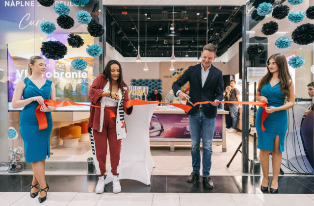 Dominika Mirgová roztancovala nový IQOS butik!