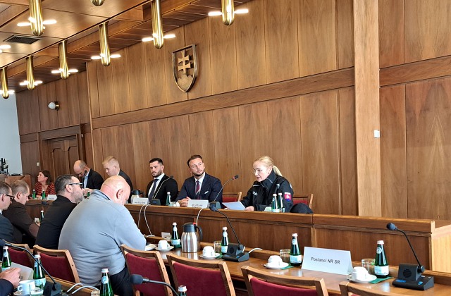 Maškarová prešla vypočutím na brannobezpečnostnom výbore, pýtali sa jej aj na čurillovcov