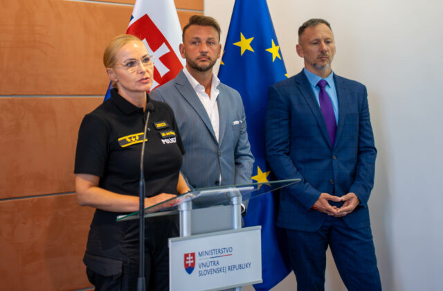 Polícia je pod politickým vplyvom koalície, Maškarová podľa SaS nemá prehľad o riešení prípadov – VIDEO