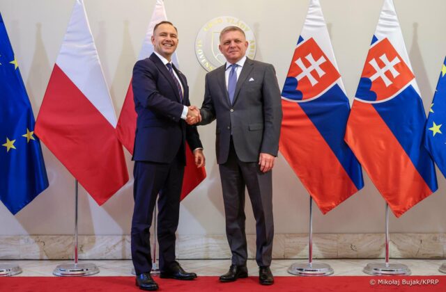 Nawrocki zablahoželal Ficovi k vylúčeniu Smeru z PES, premiér označil stretnutie za konštruktívne – FOTO